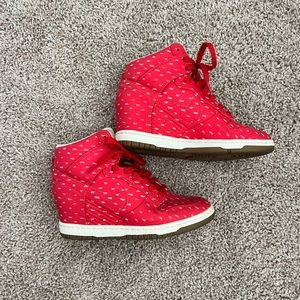 Nike Dunk Sky Hi Wedge Sneaker